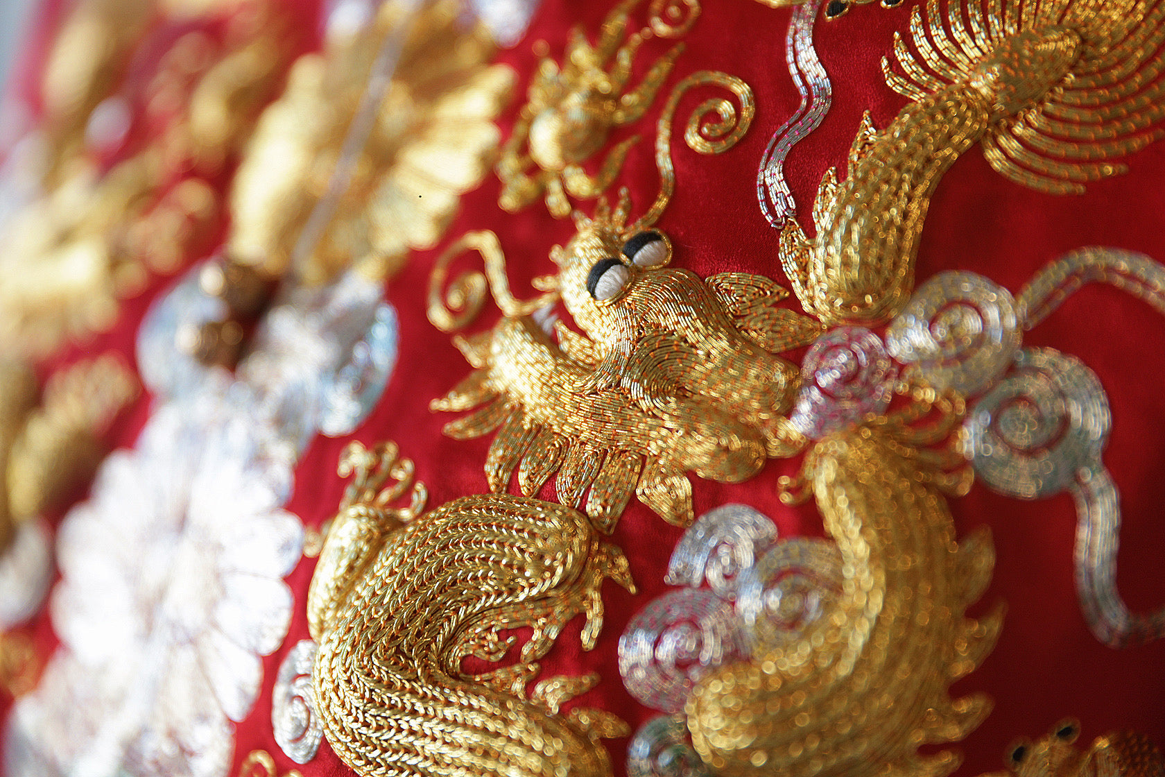 madam shanghai chinese wedding dress dragon 3d details